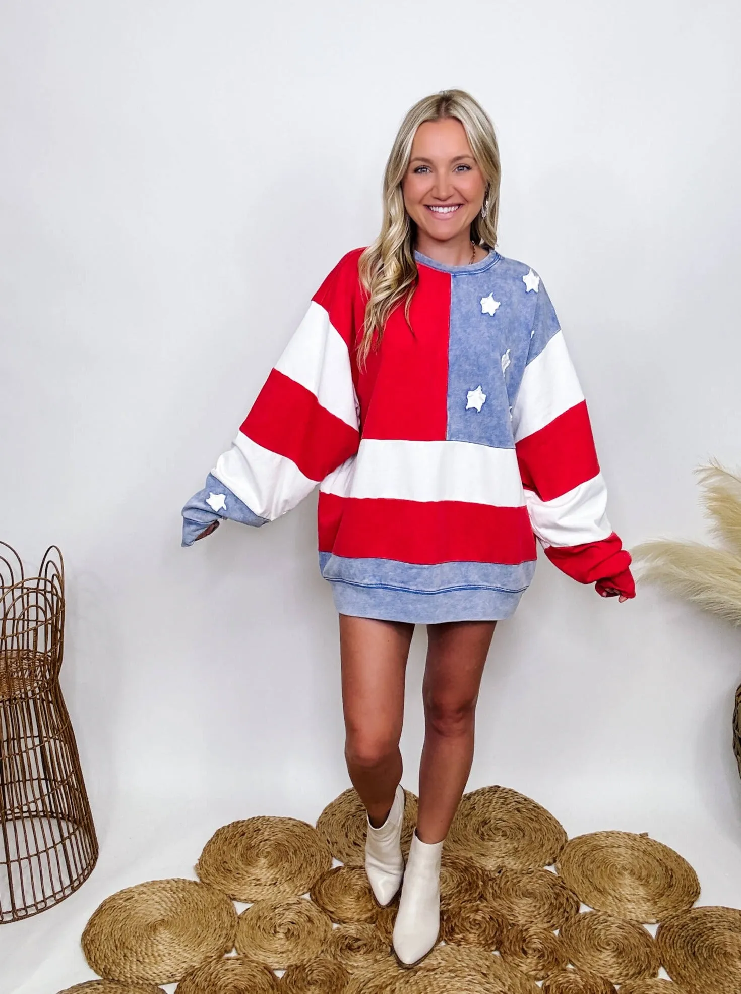 American Flag Vintage Oversized Pullover Sweatshirt in Red, White and Blue