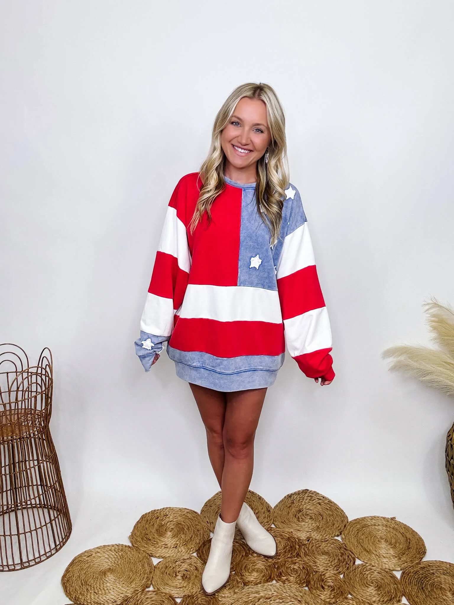 American Flag Vintage Oversized Pullover Sweatshirt in Red, White and Blue