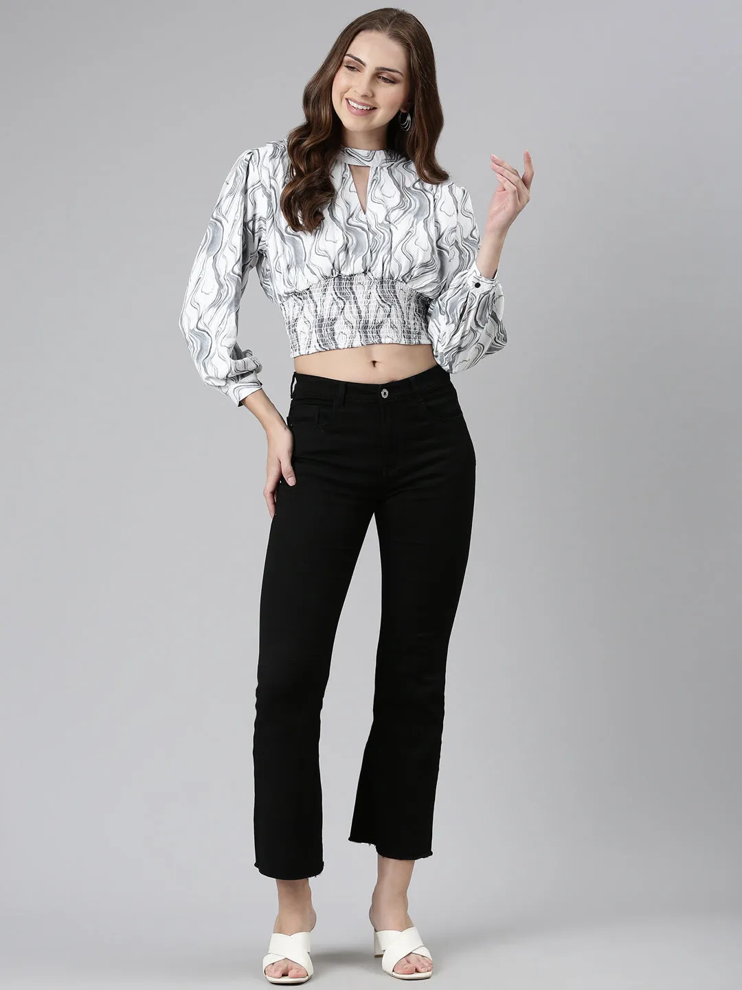 Keyhole Neck Cuffed Sleeves Abstract Cinched Waist Grey Crop Top